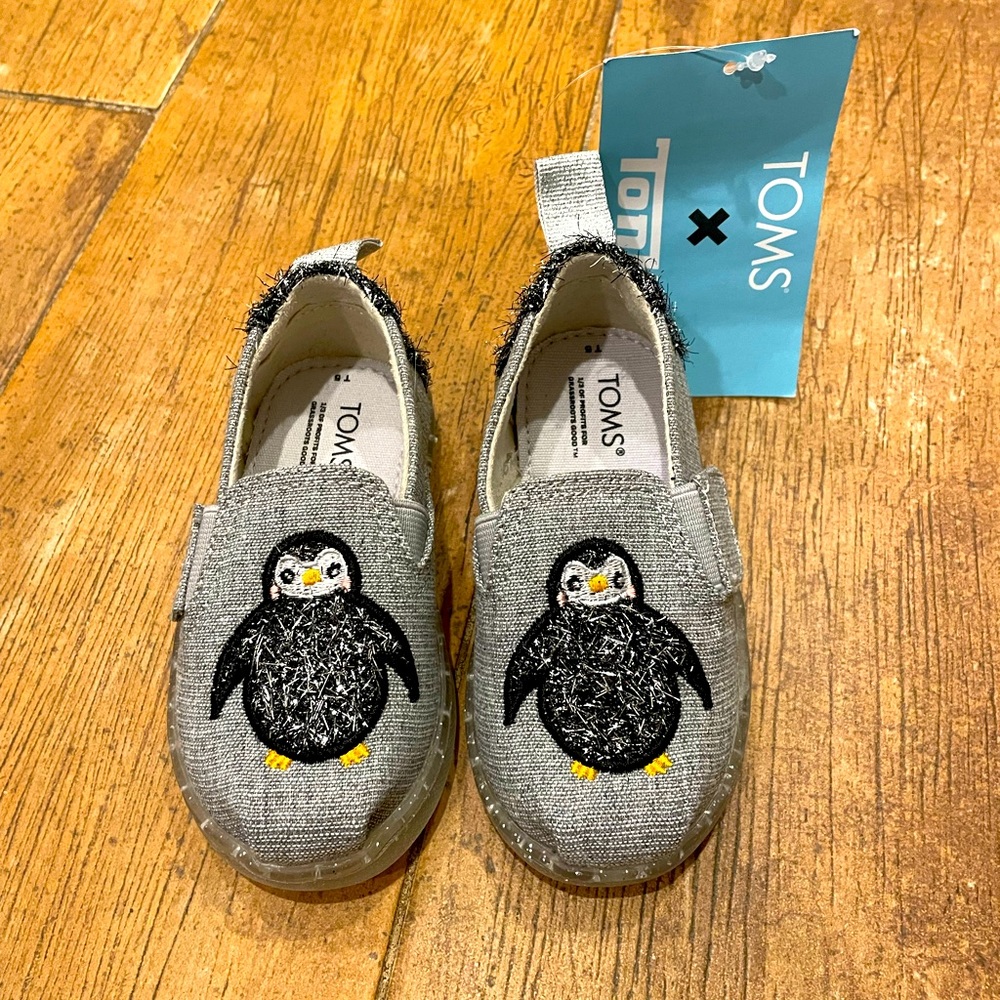 😎 - Toms Sparkly Penguin Toddler Shoes NWT
